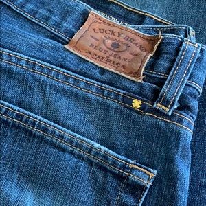 Lucky brand 36/30 laying flat approximately 37/30